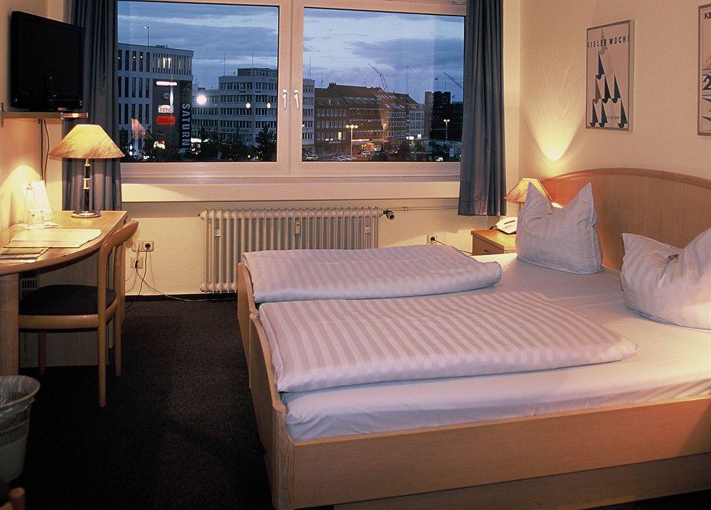 Hotel Am Schwedenkai Kilonia Zewnętrze zdjęcie