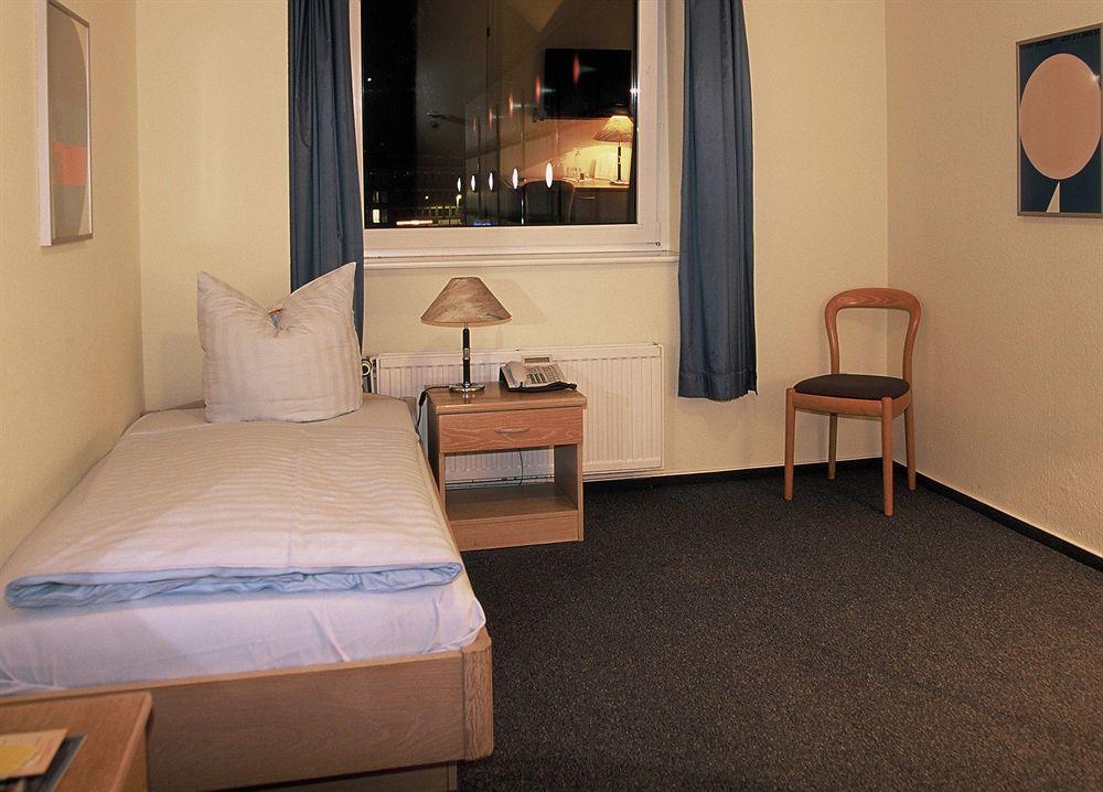 Hotel Am Schwedenkai Kilonia Zewnętrze zdjęcie